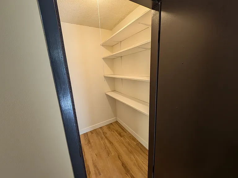 254 Beach Ave — Photo 9
