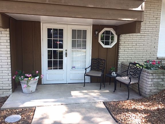 3rd image of 2207 Taliesen Ln