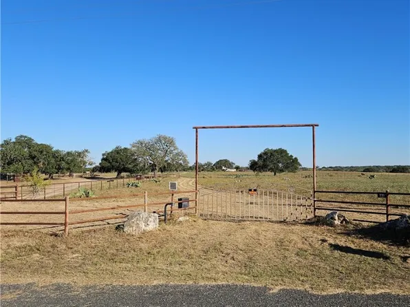 771 County Road 342, Poteet, TX 78065