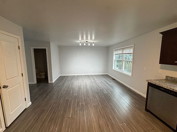 2nd image of 18-20 Sheridan St #4