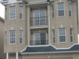 136-138 Manchester Pl, Newark, NJ 07104