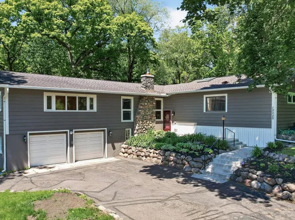 12020 Mayflower Cir, Minnetonka, MN 55305