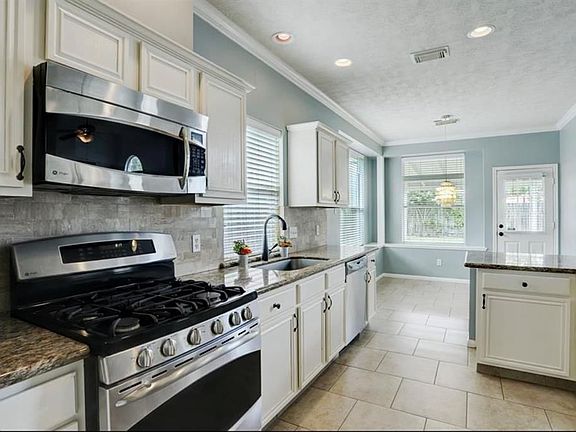 5th image of 2910 Barton Meadow Ln
