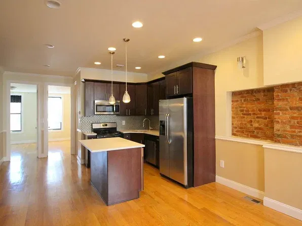 108 Somers Street image 1 of 9