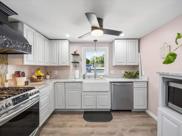 73 Bonnybank Terrace, South Portland, ME 04106