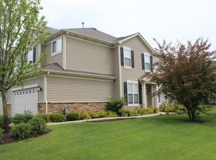 521 S Jade Ln, Round Lake, IL 60073