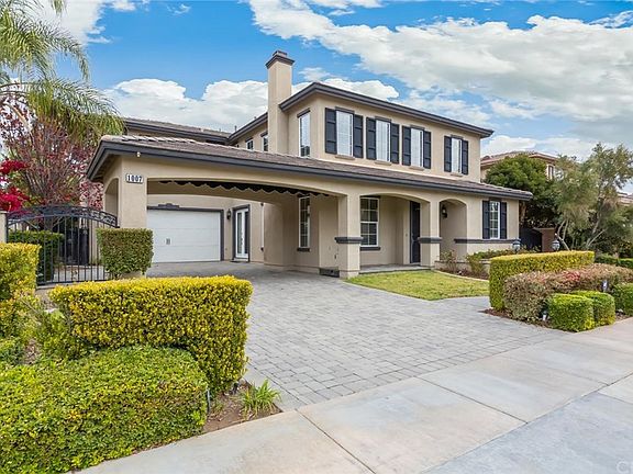 3rd image of 1007 McCall Dr