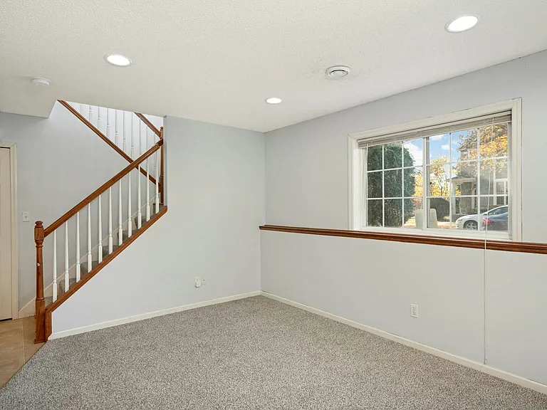 15729A Porchlight Ln — Photo 32