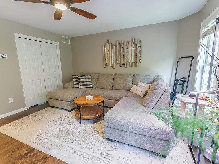 276 Parker Ave — Photo 11