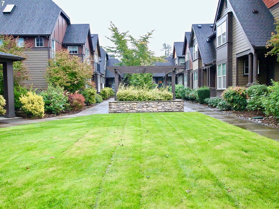 1st image of 814 NE 72nd Ave