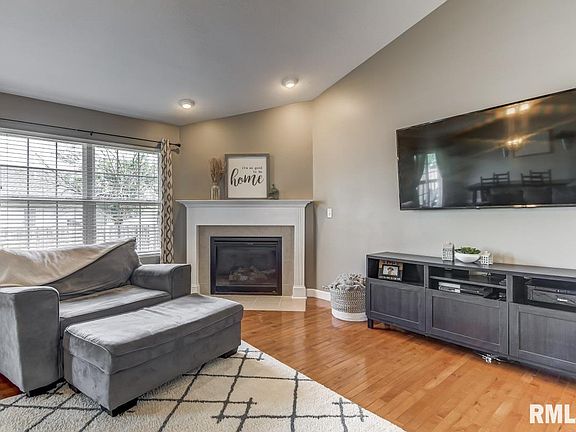 5th image of 115 Foxx Manor Dr