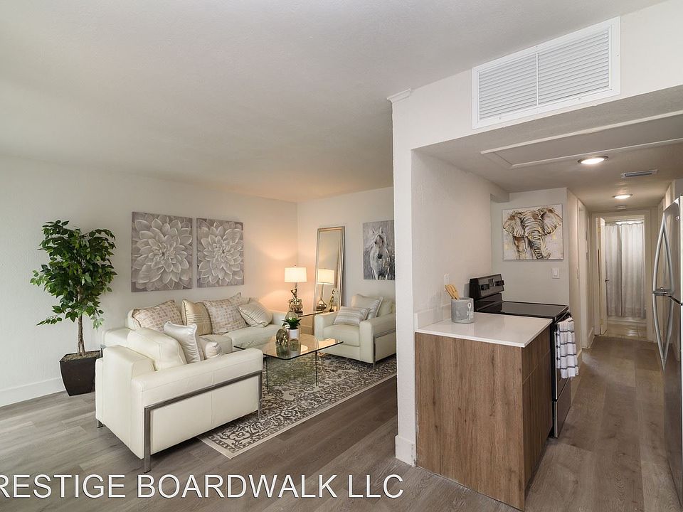 1st image of 16651 NE 18th Ave #51