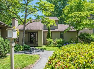 22 Byron Dr #22, Avon, CT 06001