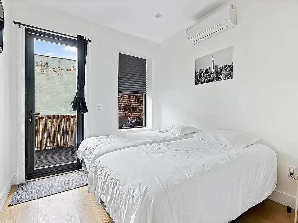 2nd image of 572 E New York Ave APT 2A