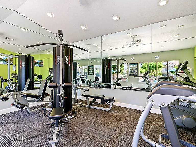 Emerald Pointe — Photo 14