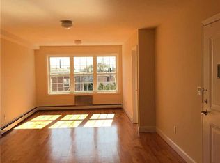 5935 Menahan St, Flushing, NY 11385