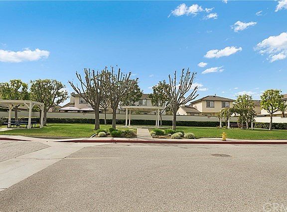 4th image of 9301 Sierra Vista Cir