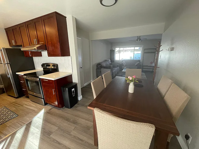 110 Gladys Ave #A — Photo 20