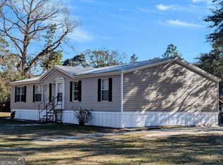 157 Riverside Cir, Jesup, GA 31545