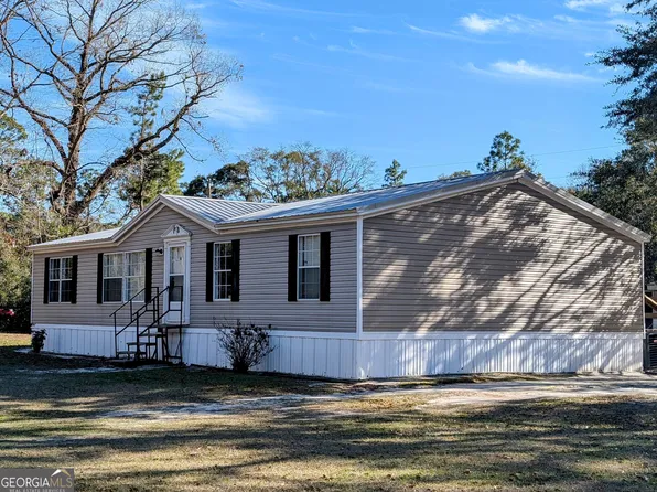 157 Riverside Cir, Jesup, GA 31545