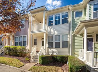 511 Village Loop Dr, Apex, NC 27502