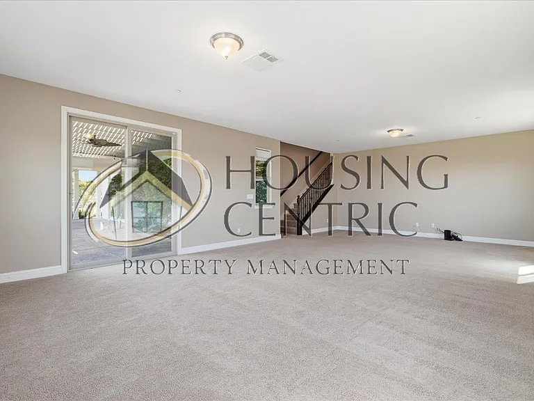 7242 Breaker Point Way — Photo 39