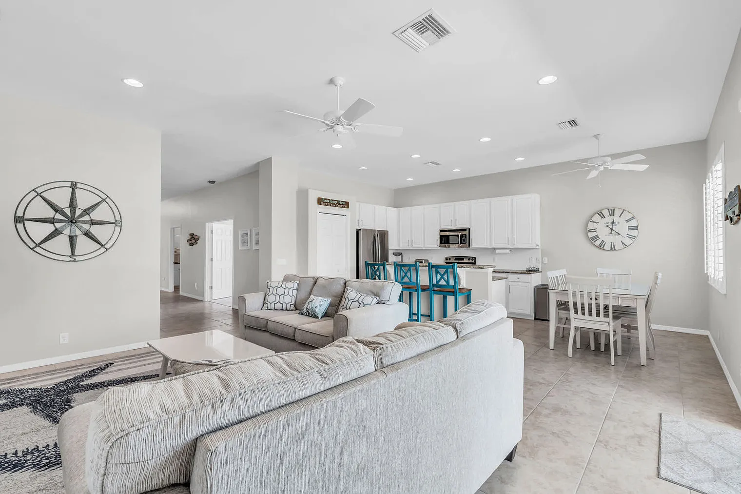 4 bed, 3.0 bath, $6,330 — Photo 2