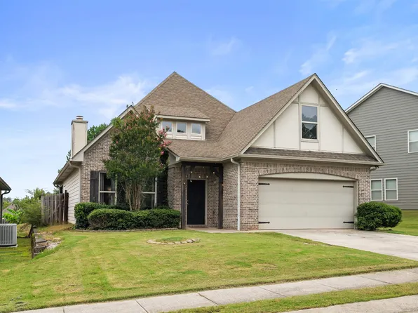 1009 Pine Valley Dr, Calera, AL 35040
