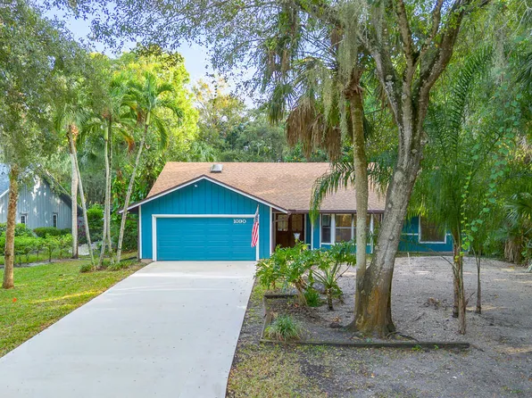 1090 SE Buttonwood Circle SE, Stuart, FL 34997