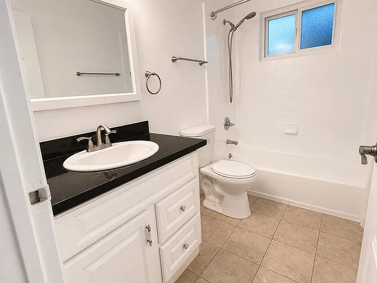 Wellsbury Apartment Homes — Photo 34