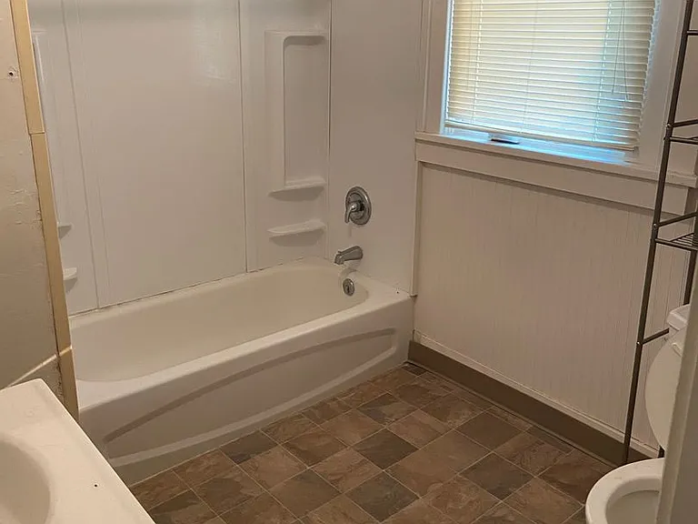 6495 Main St #A-B — Photo 7