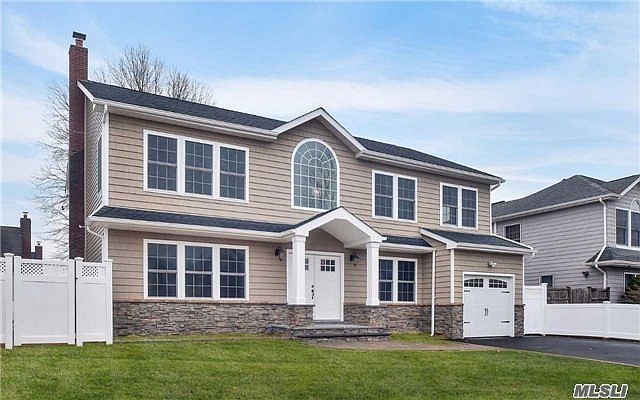 1st image of 2566 Bristol Dr