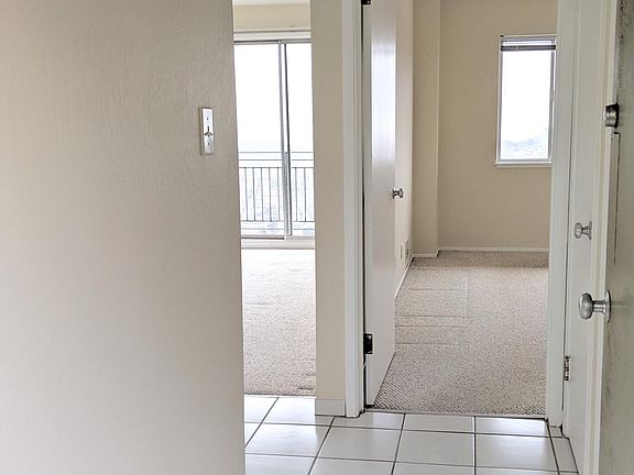 2nd image of 350 Glenview Dr APT 10