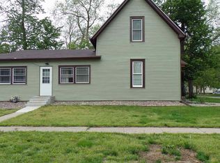 1803 11th St, Columbus, NE 68601