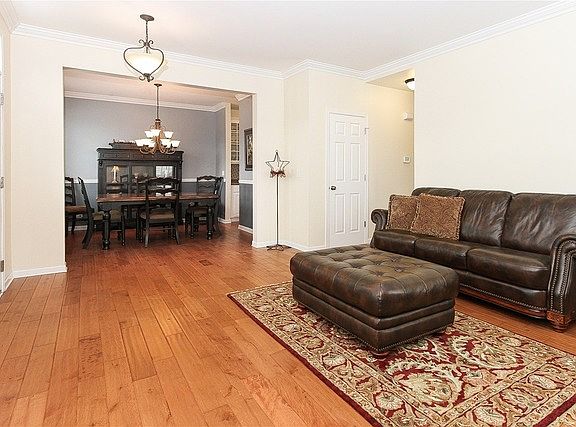 4th image of 11285 Fleetwood St