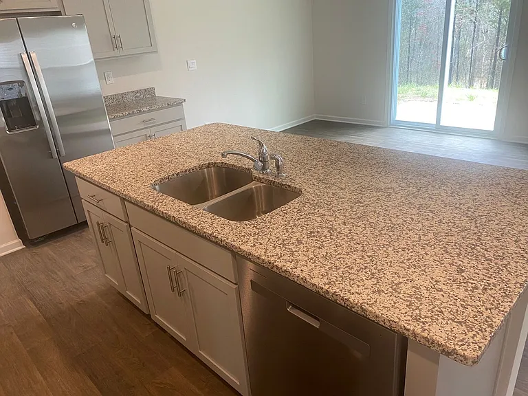 1754 Bright Hope Ln — Photo 3