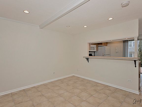 4th image of 1985 Westview Ln