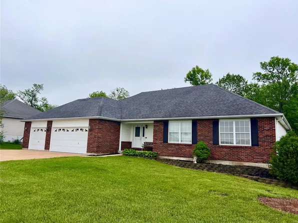 334 Bridgewater Heights Dr, Villa Ridge, MO 63089