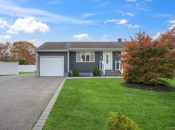 1584 Church Street, Holbrook, NY 11741