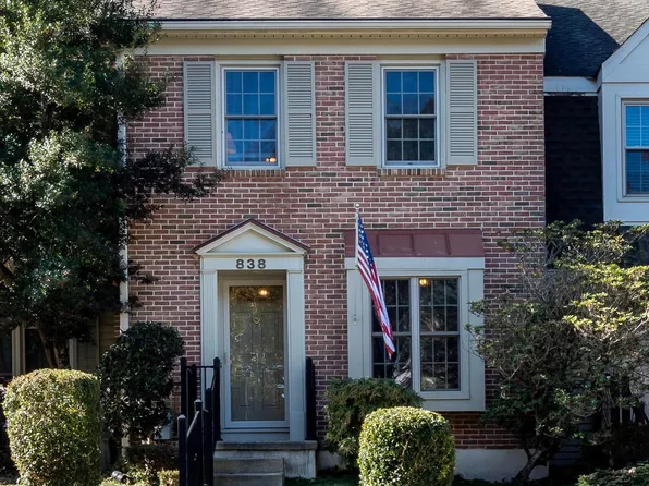 838 Stockbridge Dr, Hockessin, DE 19707