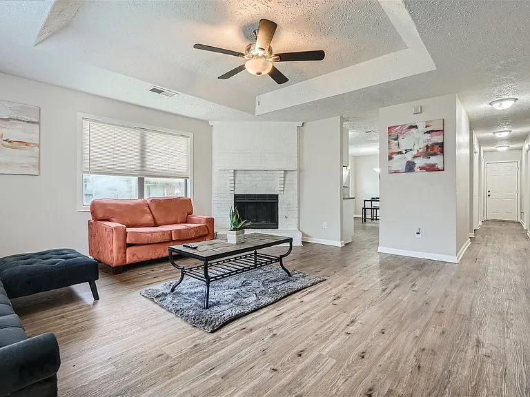 1091 Summer Brook Rd — Photo 6