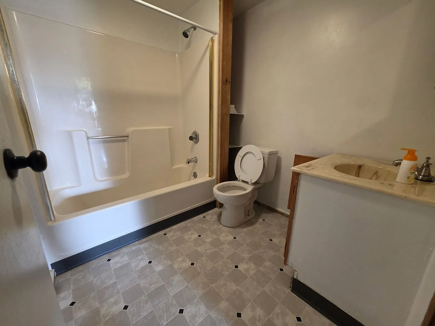 2 bedroom, 1 bath house — Photo 4