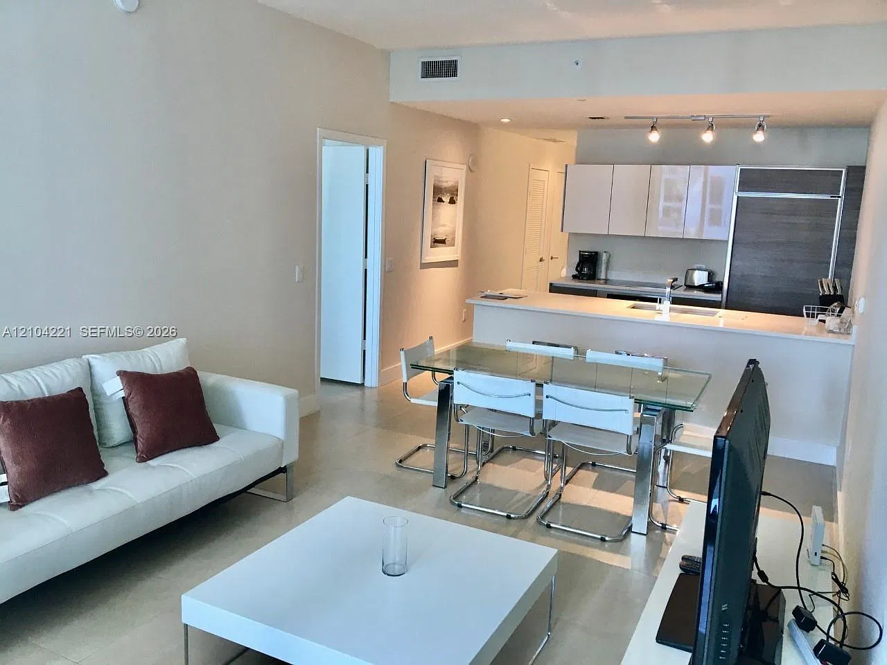 1100 Millecento Residence — Photo 4