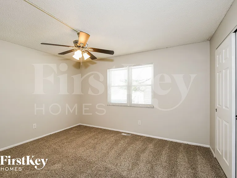 2485 Jenkee Dr — Photo 10