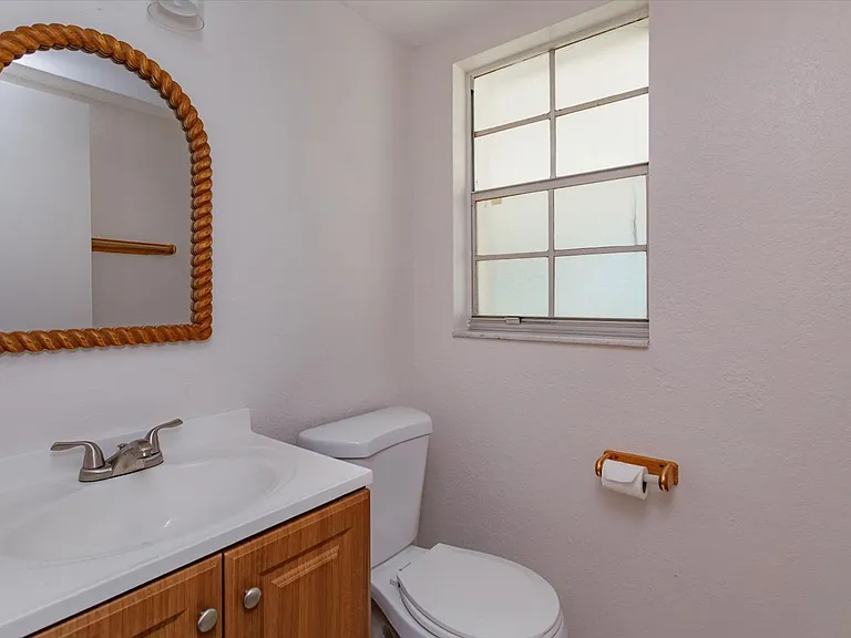 240 Slade Dr — Photo 18