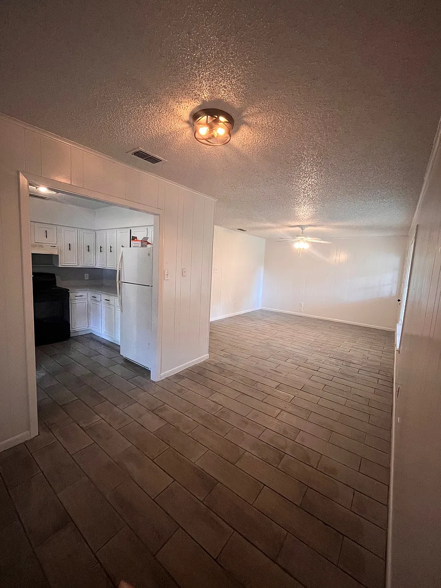 Building Photo - 351 Mill Creek Rd #1