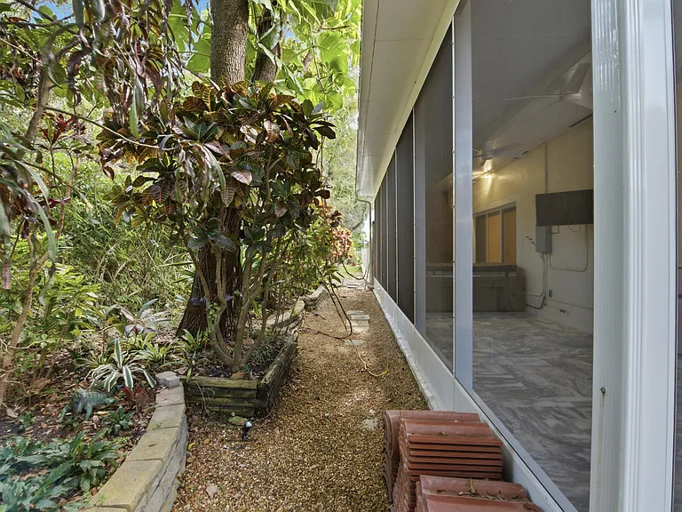 8552 Via Giardino — Photo 35