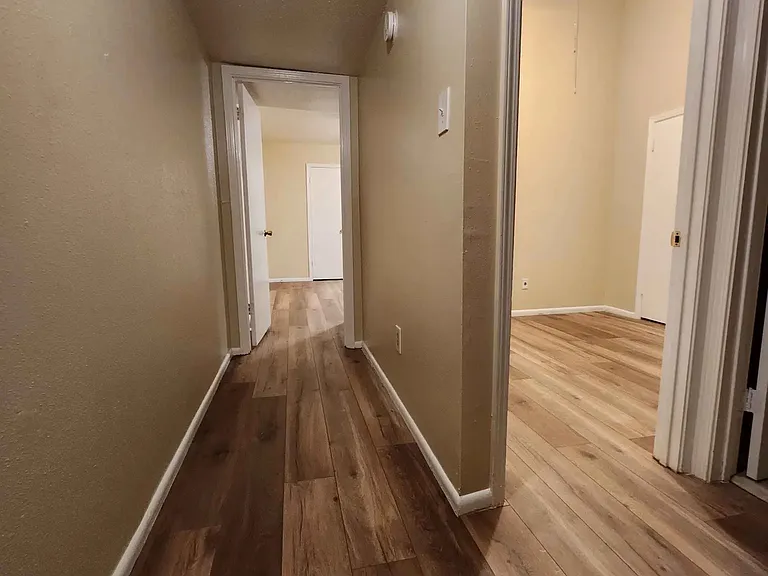 4329 Loire Dr — Photo 12