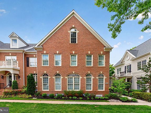 3rd image of 3834 Farrcroft Dr