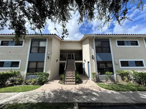 1525 Lake Crystal Dr APT D, West Palm Beach, FL 33411